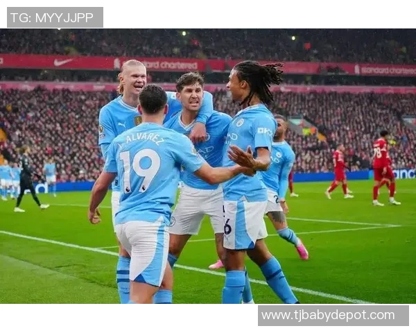 曼城与利物浦友谊赛激战三二乌龙球引发争议与全场沸腾