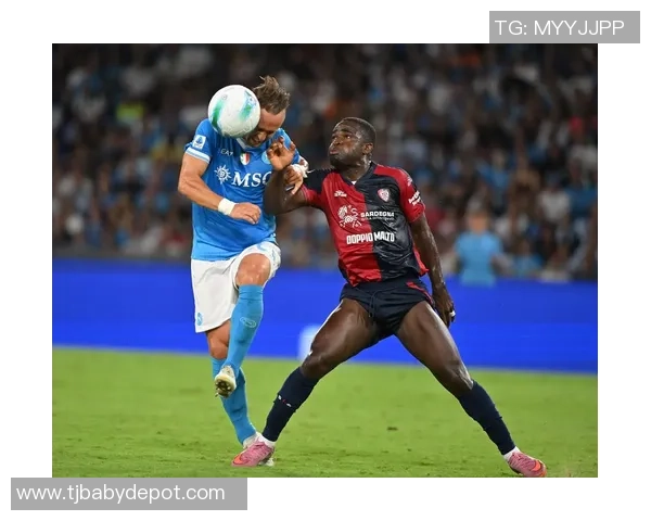 意甲激战：那不勒斯大胜里昂五球狂潮引发全场沸腾