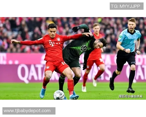 德甲焦点战：里昂逆转拜仁乌龙球成比赛转折点解析