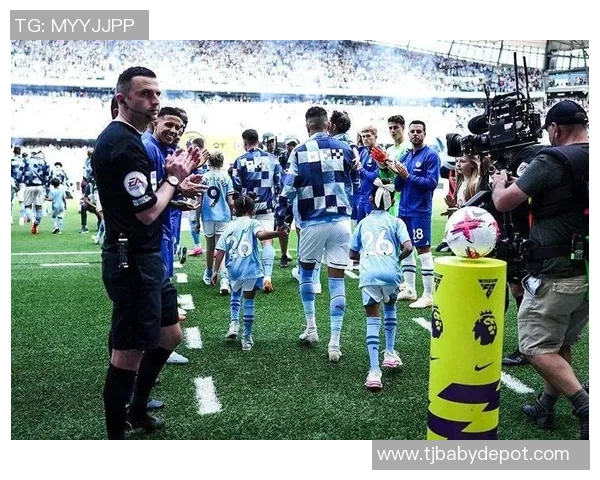 欧联杯惊现冷门曼城逆转切尔西红牌事件引发全场热议